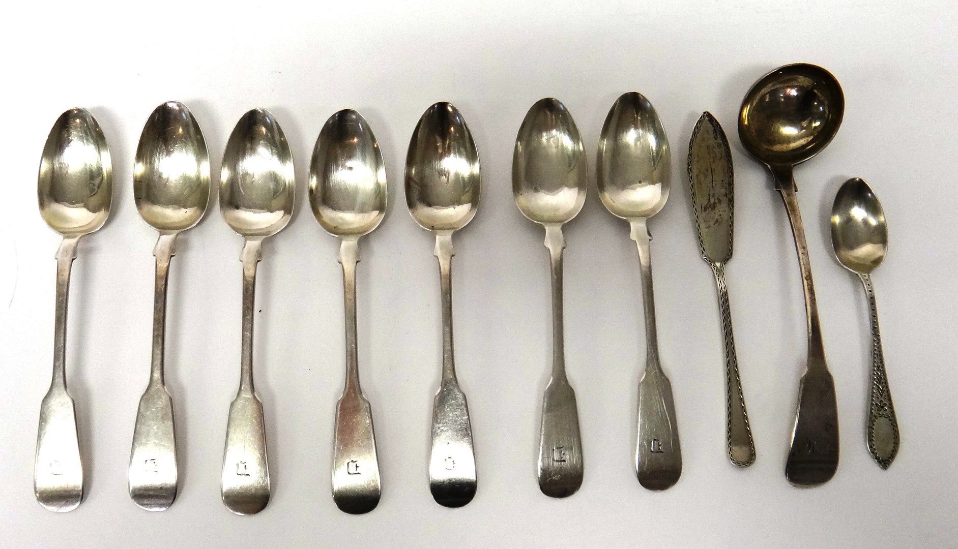 Appraisal: Seven Victorian Scottish silver fiddle pattern teaspoons Glasgow a Scottish