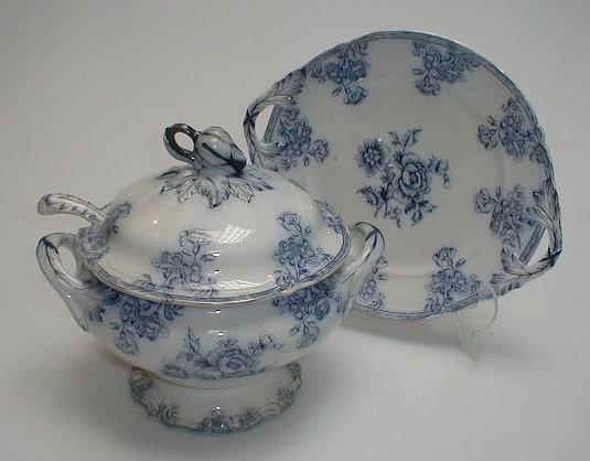 Appraisal: A Victorian soup tureen with stand and cover transfer printed