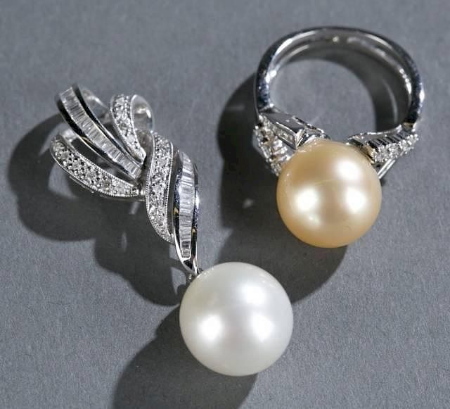 Appraisal: Baroque pearl ring and single drop pendant A round pearl