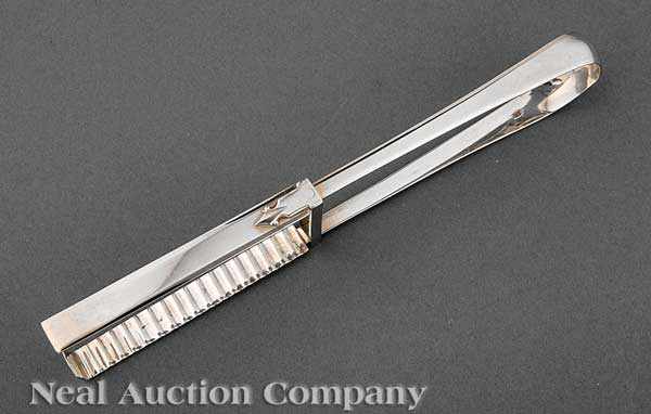 Appraisal: A George III Sterling Silver Asparagus Tongs c George Smith