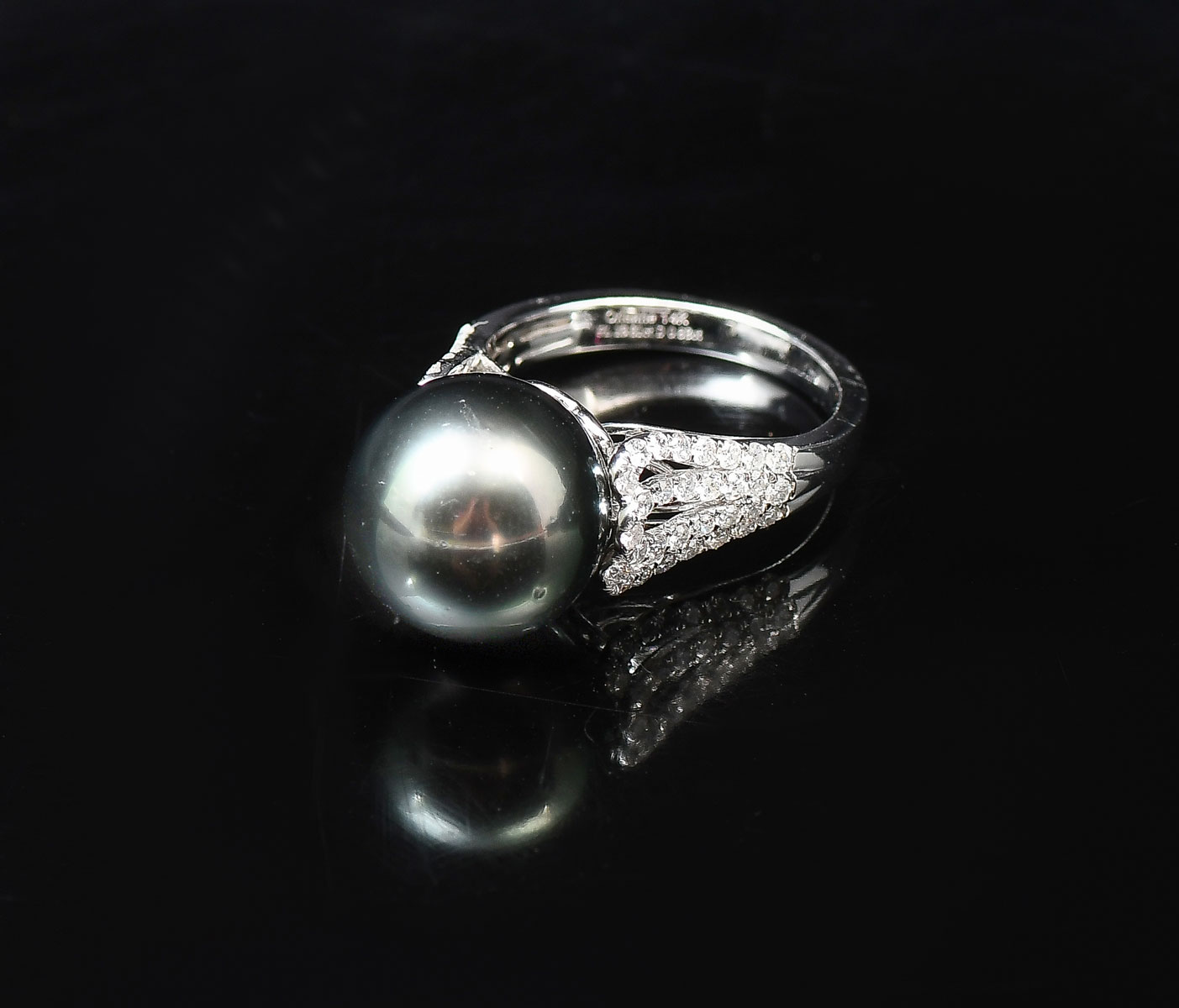 Appraisal: K BLACK TAHITIAN PEARL DIAMOND RING mm dark gray Tahitian