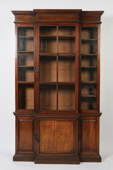 Appraisal: A GEORGE II MAHOGANY BREAKFRONT LIBRARY BOOKCASE the upper section