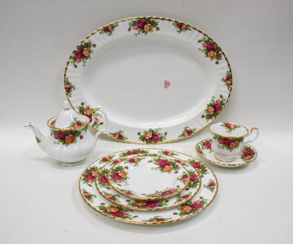 Appraisal: ROYAL ALBERT OLD COUNTRY ROSES CHINA AND GLASSWARE SET pieces