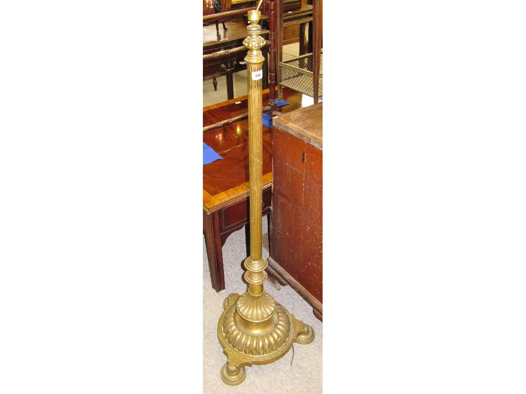 Appraisal: Heavy brass floor lamp with reeded column