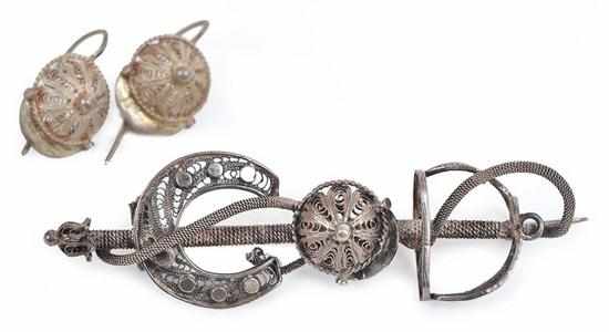 Appraisal: SILVER FILIGREE RACING BROOCH AND PAIR OF EARRINGS