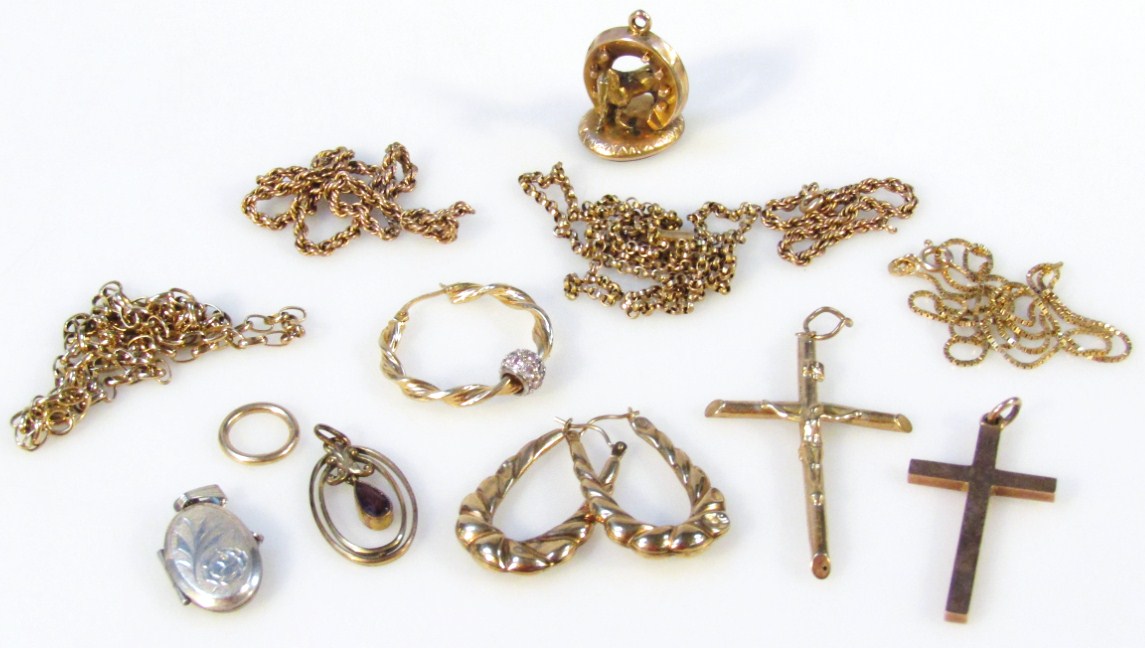 Appraisal: Various jewellery etc to include pendant part necklaces ct gold