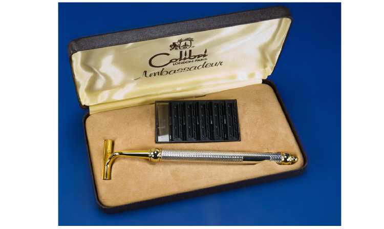 Appraisal: Colibri Ambassadeur Gentlemans Razor and blades in the original fitted