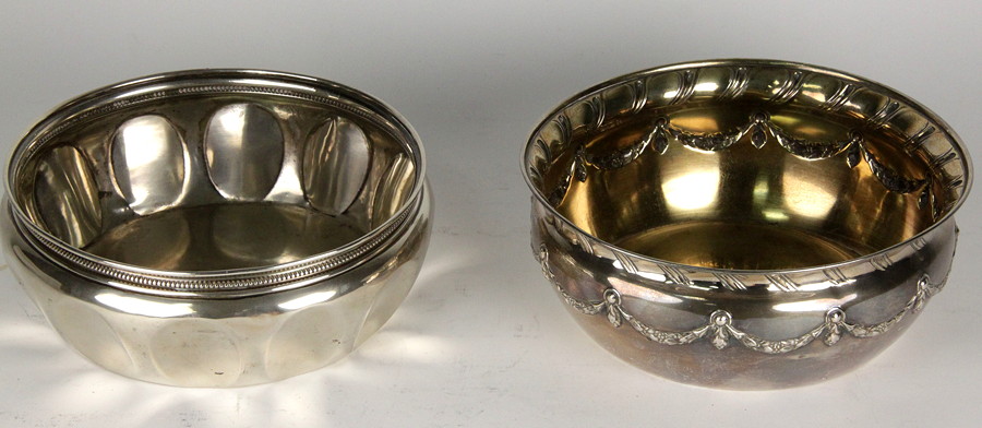 Appraisal: A German white metal fruit bowl Standard the flanged lip