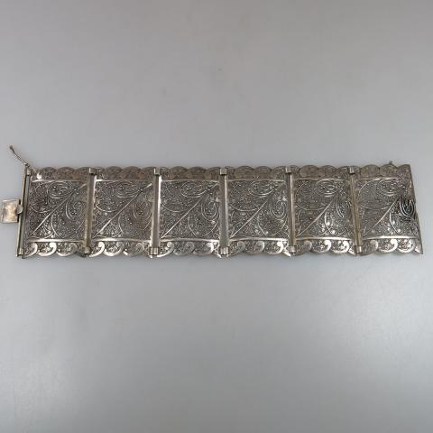 Appraisal: Grade Silver Filigree Bracelet cm length