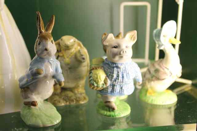 Appraisal: FIVE VARIOUS BESWICK BEATRIX POTTER FIGURES Mr Alderman Ptolemy Jemima