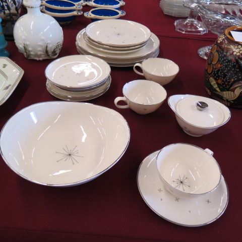 Appraisal: Syracuse Evening Star China plates cups saucers and servers