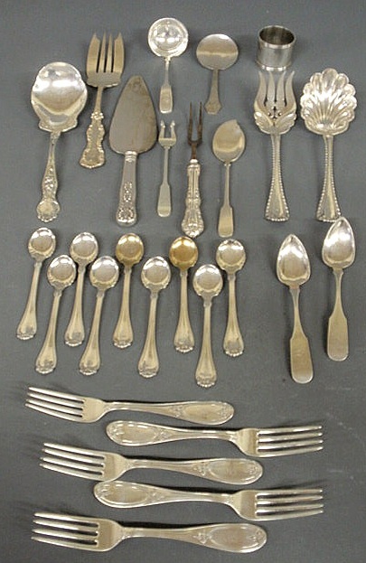 Appraisal: Group of sterling silver tableware to include serving pieces forks