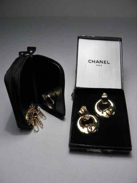 Appraisal: A pair of gold tone Chanel fashion earrings with classic