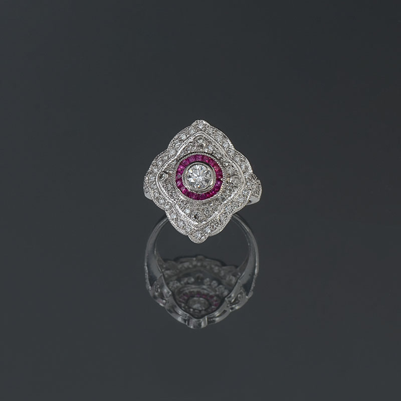 Appraisal: PLATINUM ART DECO DIAMOND RUBY RING Really lovely design set