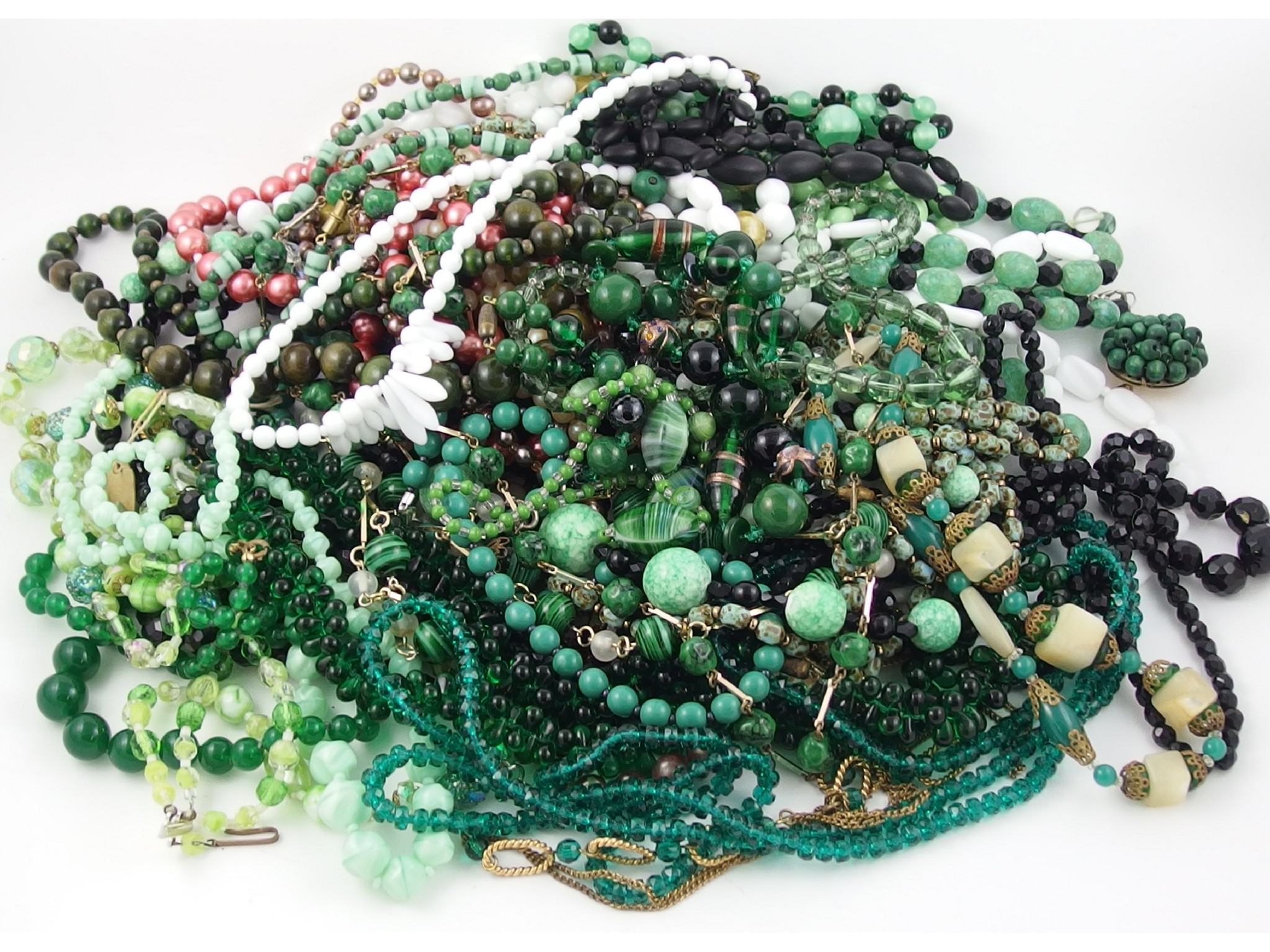 Appraisal: A collection of vintage costume jewellery to include beads Czech