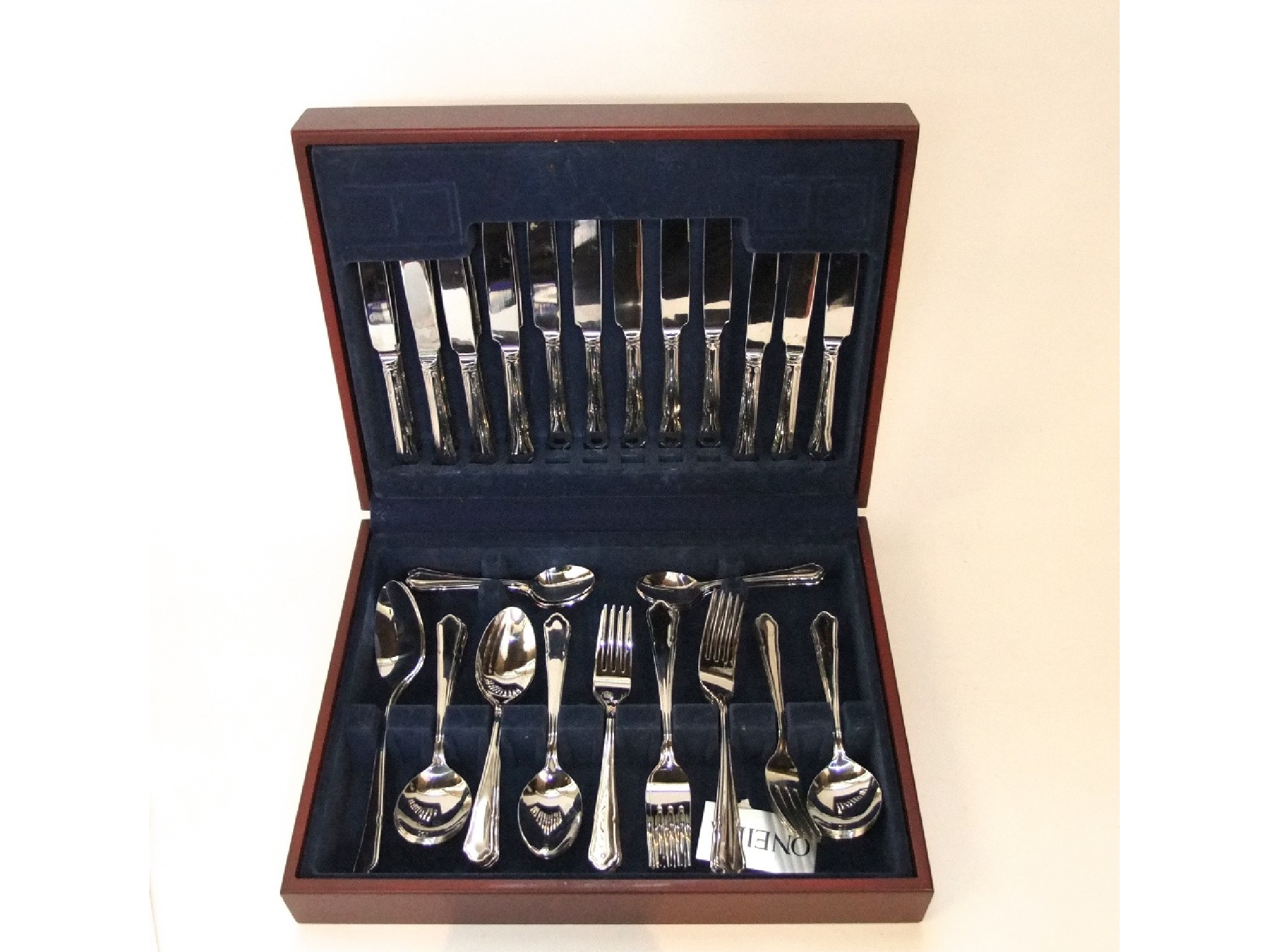 Appraisal: A complete set Viner's Oneida stainless steel cutlery canteen