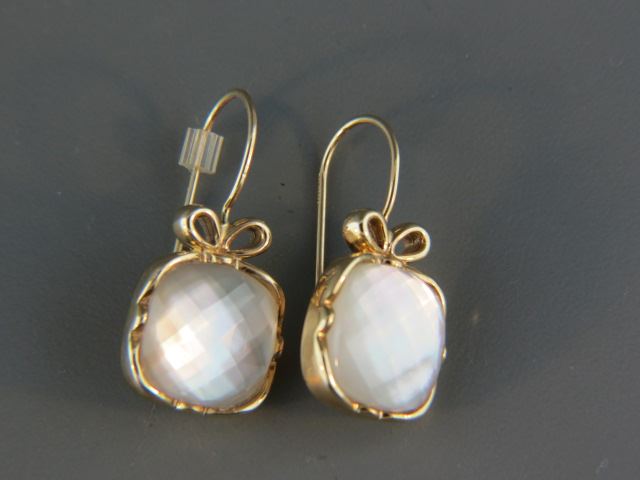 Appraisal: k Mother-of-Pearl Earrings checkerboard designs yellow gold wire dangle style