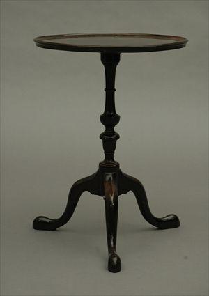 Appraisal: George II Mahogany Tripod Table in in diam