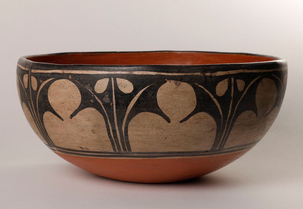 Appraisal: Santo Domingo Small Dough Bowl ca - Santo Domingo Small