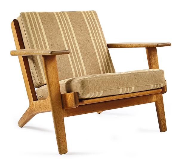 Appraisal: A HANS WEGNER PLANK CHAIR c Denmark Manufactured by Getama