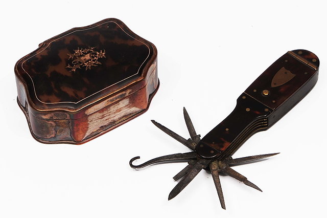 Appraisal: A George III Sheffield plate and tortoiseshell snuff boxwith inset