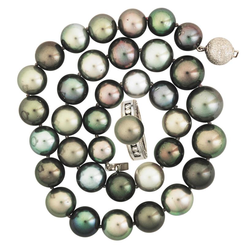 Appraisal: TAHITIAN PEARL NECKLACE AND RING K WHITE GOLD Condition Report