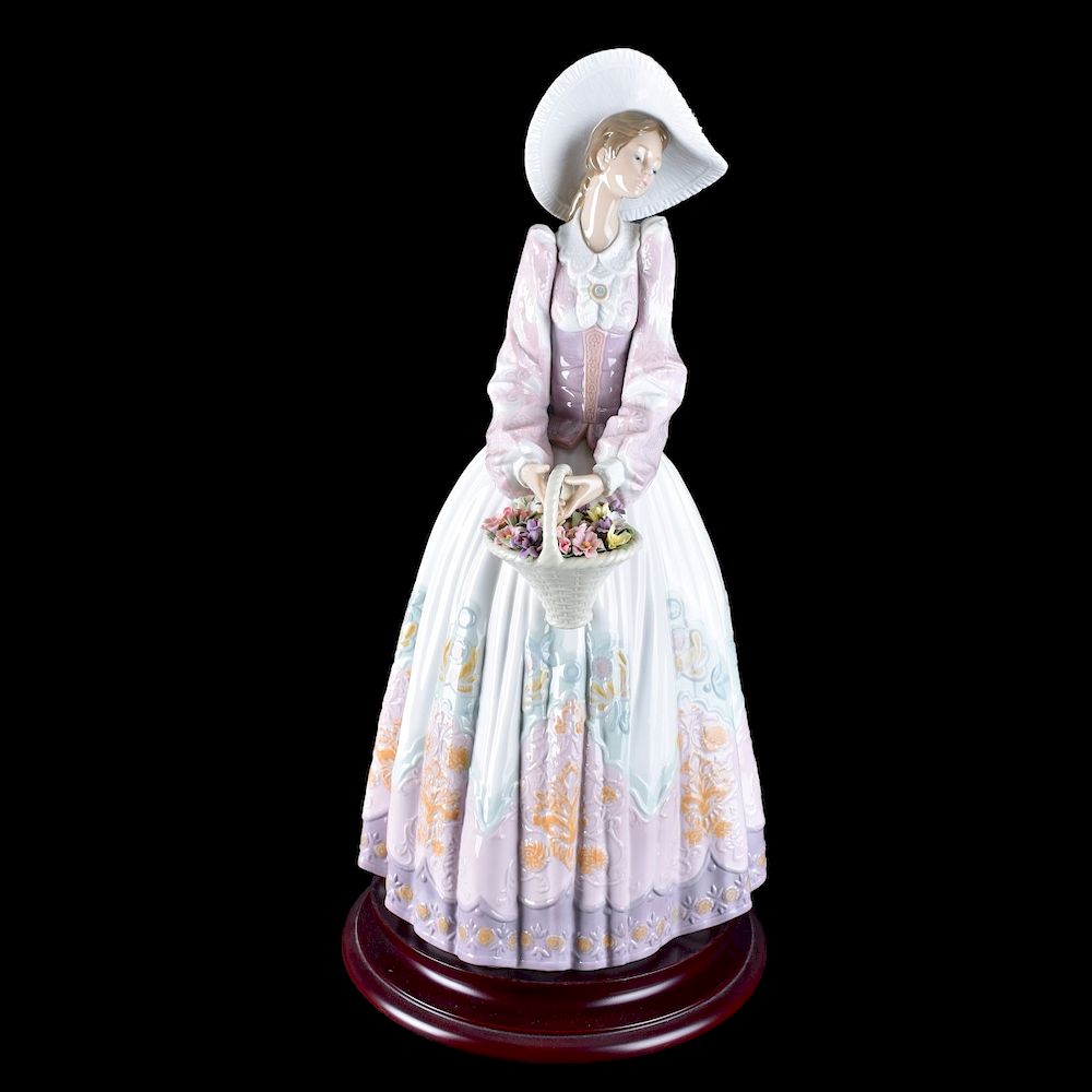 Appraisal: Lladro Large Figurine Lladro Spring Courtship Porcelain Figurine with base