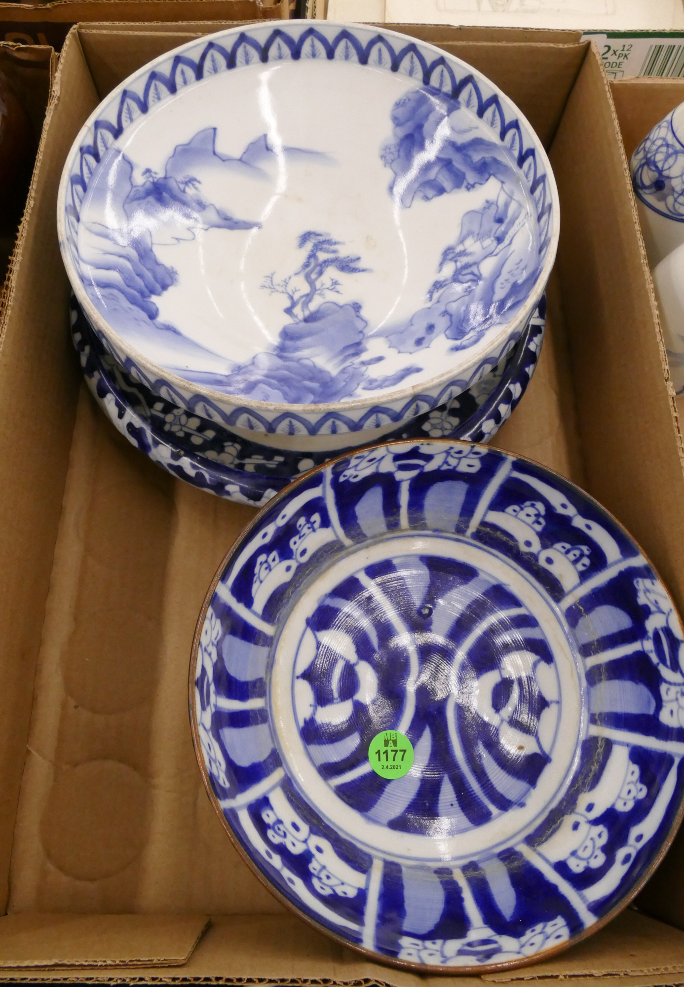 Appraisal: Box pc Japanese Arita Bowls