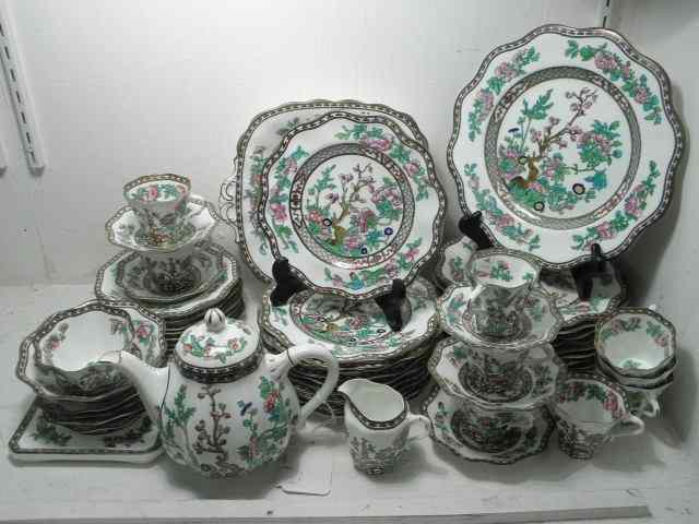 Appraisal: Coalport hand painted ''Indian Tree'' luncheon set Includes pieces total