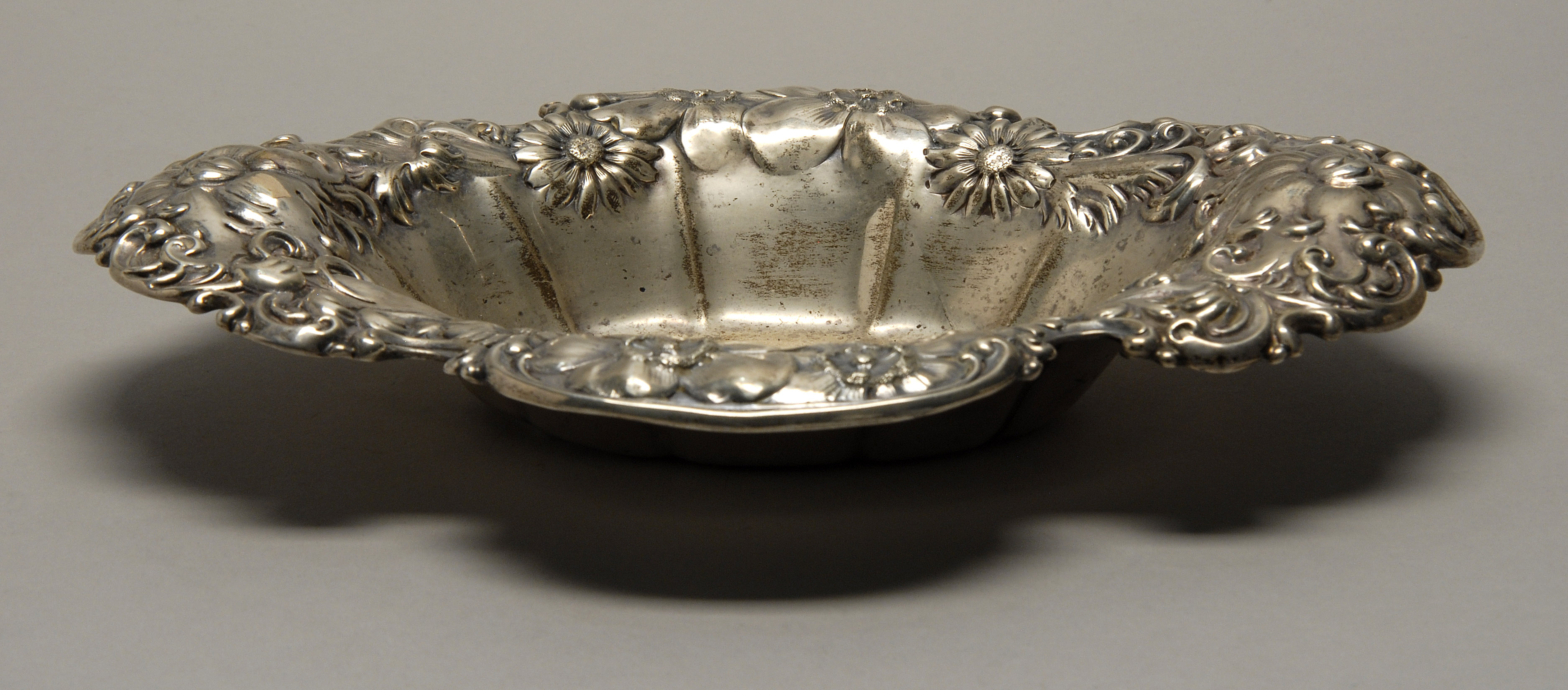 Appraisal: WHITING ART NOUVEAU STERLING SILVER BOWL New York Early th