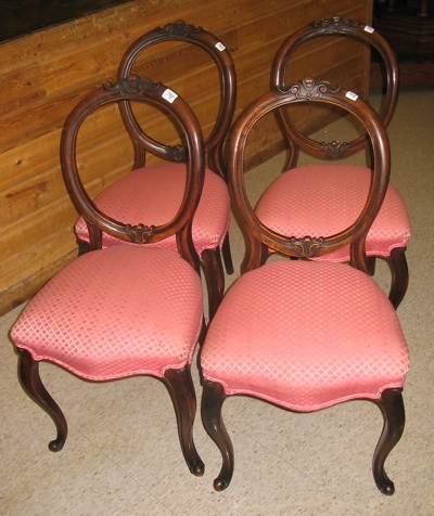 Appraisal: SET OF FOUR VICTORIAN BALLOON-BACK DINING CHAIRS English last quarter