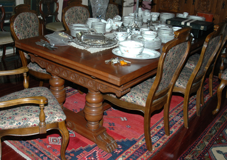 Appraisal: A JACOBEAN STYLE OAK EXTENSION DINING TABLE The rectangular drawer