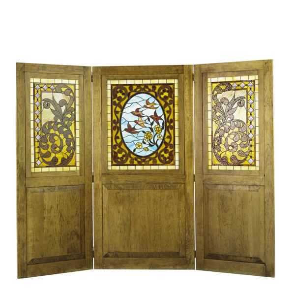 Appraisal: Leaded glass three-section oak screen with center image of birds