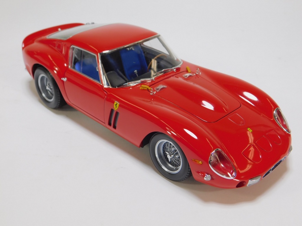 Appraisal: KYOSHO FERRARI GTO DIECAST CAR MODEL Item no R