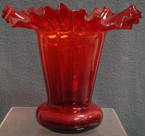 Appraisal: Beacon Glass Company Southern NJ ruby glass vase probably by