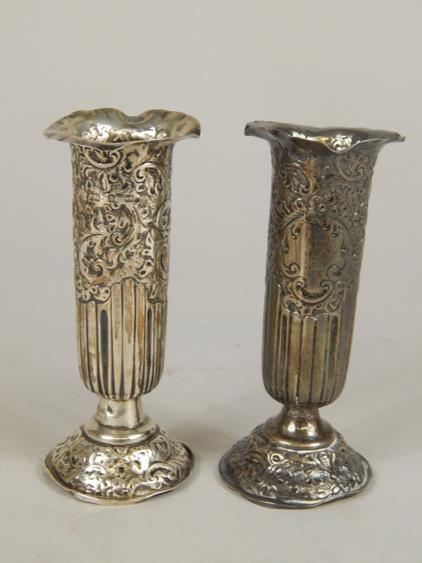 Appraisal: A pair of early thC specimen vases each with trumpet