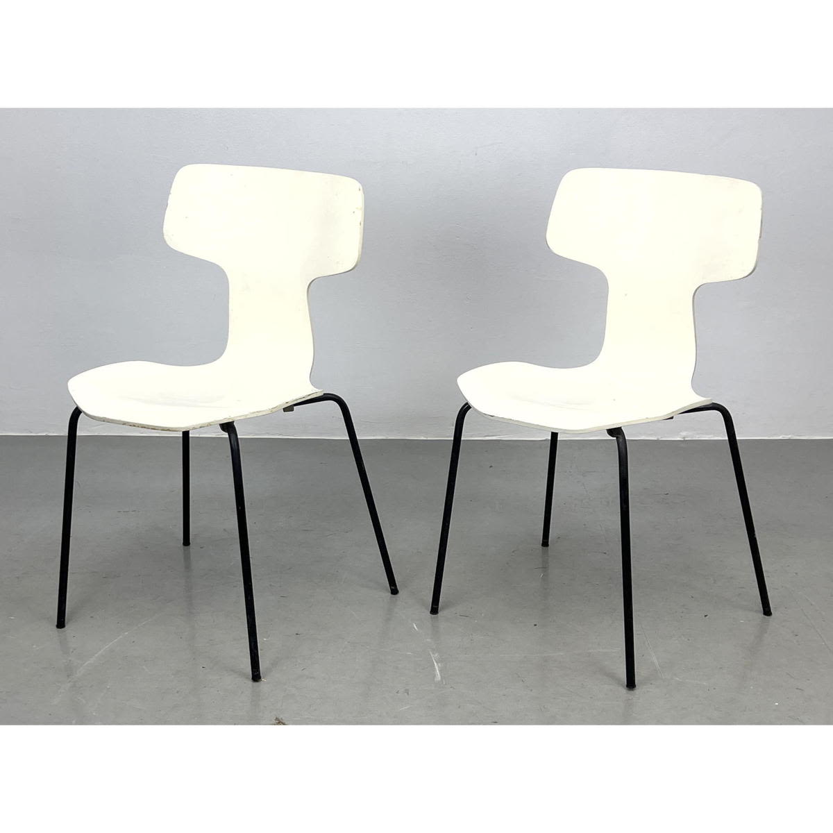 Appraisal: Pair of Arne Jacobsen Fritz Hansen White Ant Chairs Dimensions