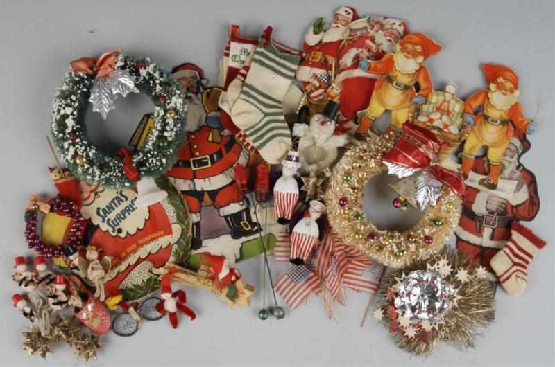 Appraisal: Lot of Various Christmas Decorations Description Includes two wreaths cardboard