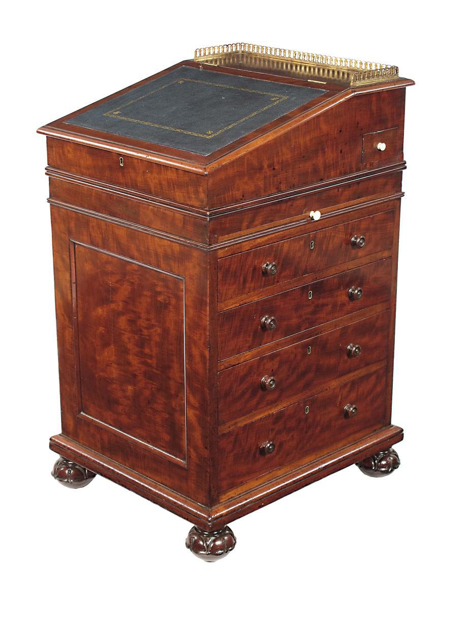 Appraisal: A George IV mahogany Davenport