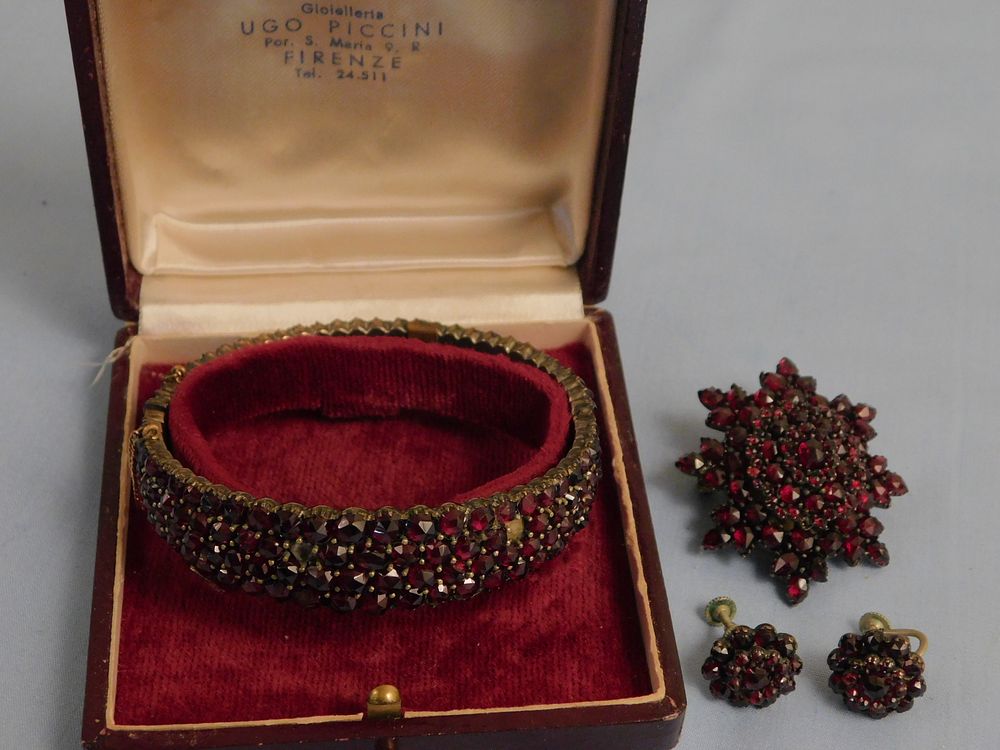 Appraisal: PICCINI ITALIAN GARNET JEWELRY SUITE Victorian gold filled garnet suite