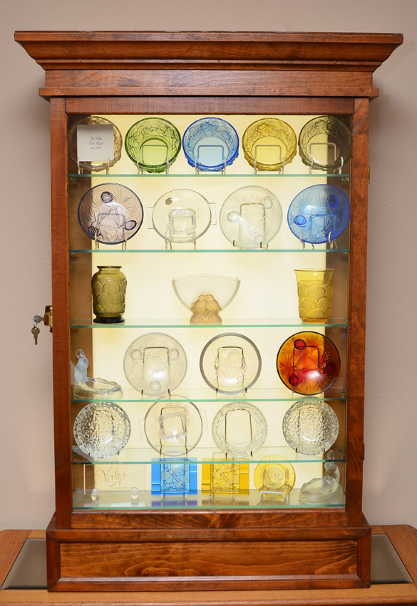 Appraisal: COLLECTION OF VERLYS GLASS AND THE CABINET IT IS DISPLAYED