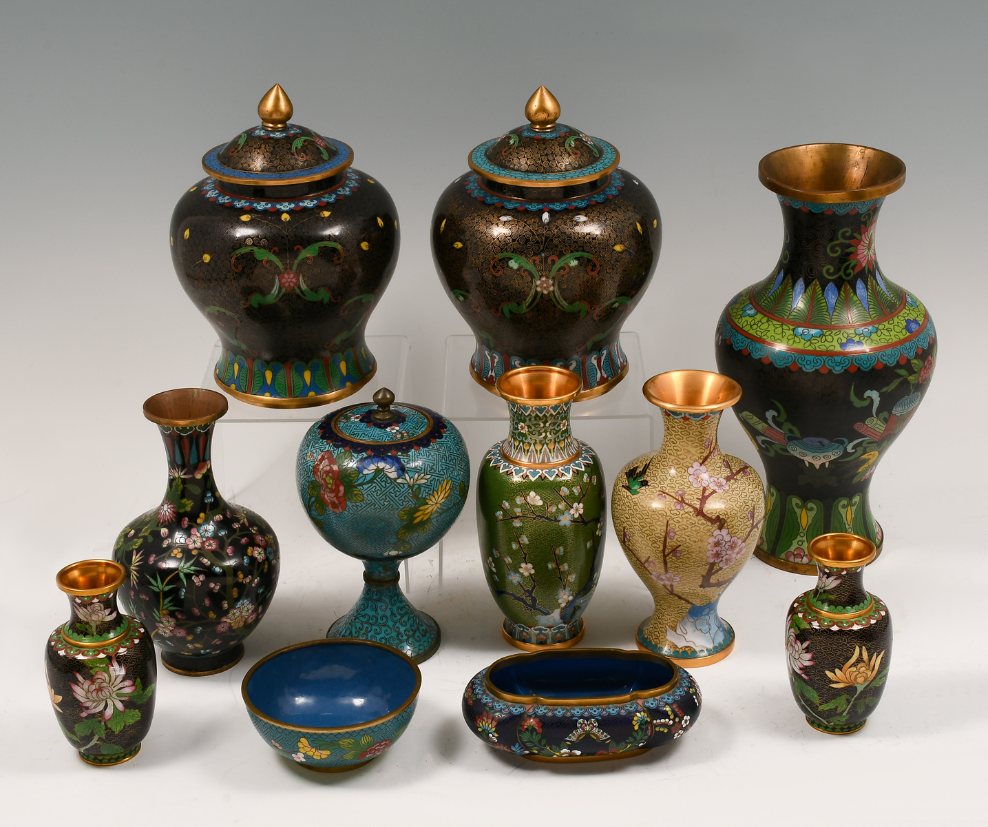 Appraisal: PC CHINESE CLOISONNE COLLECTION Comprising - Covered jars - Covered