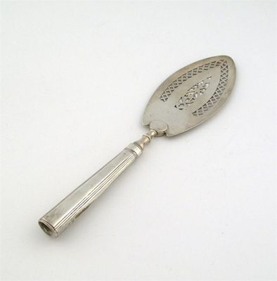 Appraisal: A George III fish slice with a pierced blade and