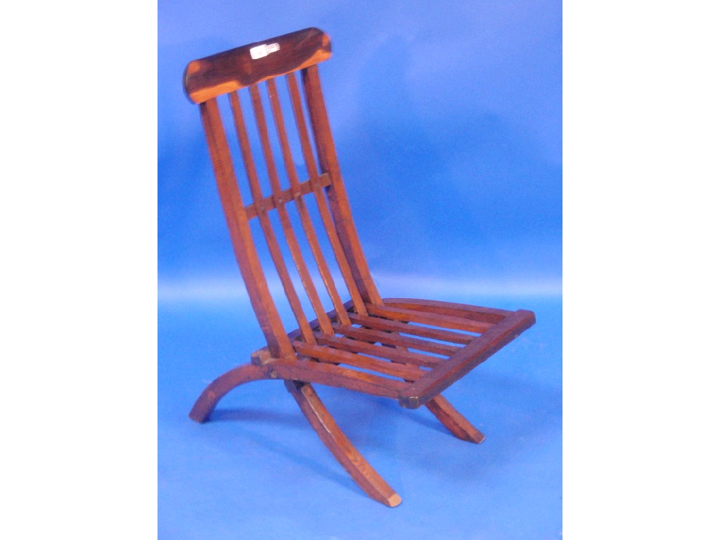 Appraisal: A folding campaign chair