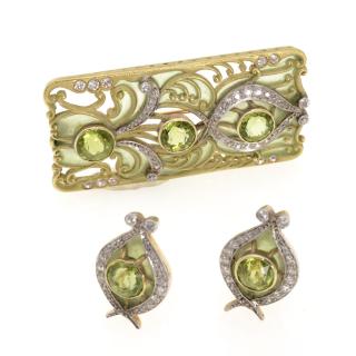 Appraisal: Art Nouveau k plique-a-jour brooch earrings Circa attributed to Marcus