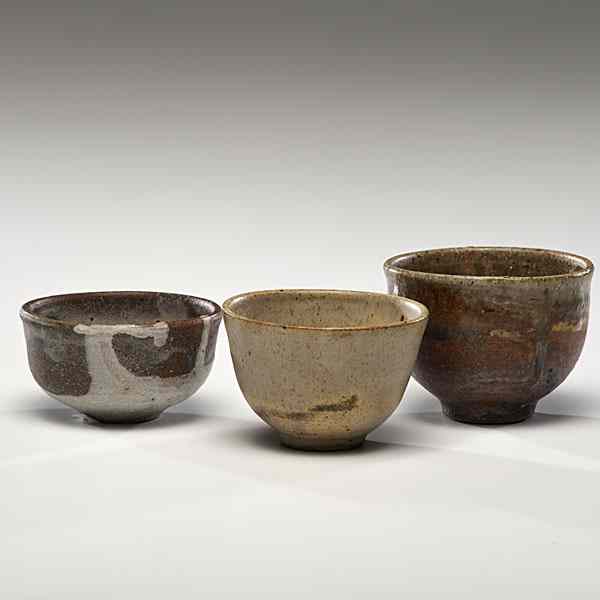 Appraisal: Toshiko Takaezu - USA Set of Three Tea Bowlsca Stoneware