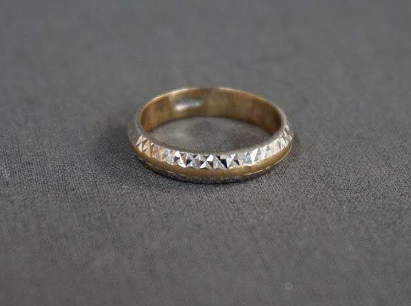 Appraisal: k White and Yellow Gold Textured Band Ring Marked AU