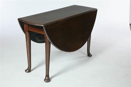 Appraisal: QUEEN ANNE DROP LEAF TABLE England late th century mahogany