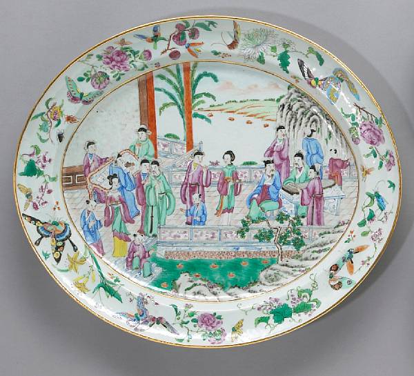 Appraisal: A large export porcelain oval platter decorated in the 'Mandarin'