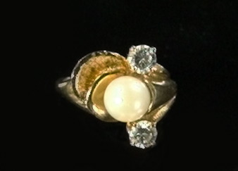 Appraisal: Fourteen-Karat Yellow Gold Diamond and Pearl Lady's Ring composed of